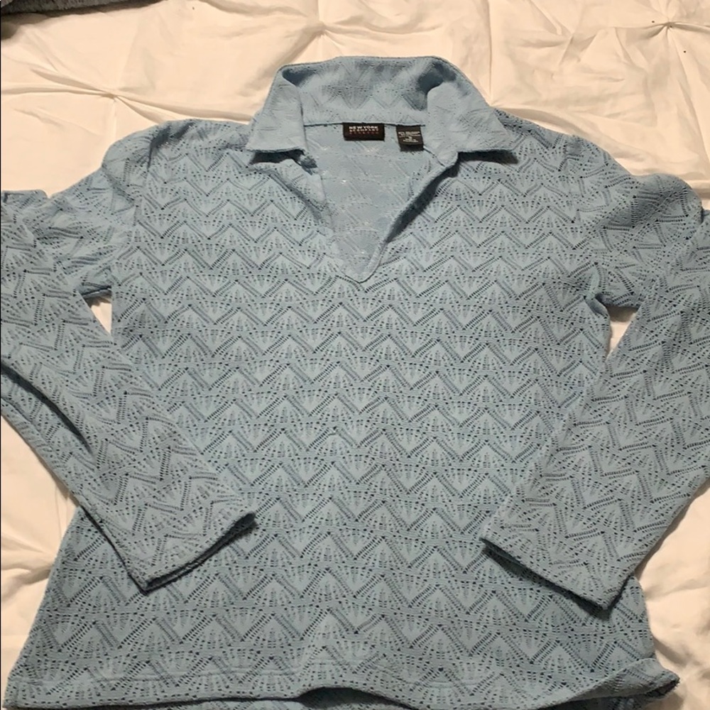 Woman’s New York & Company Shirt